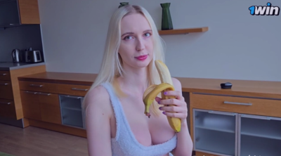Big Tits Blonde Pussy is Filled With Cum กล้วยหรือจะสู้ดุ้น หนังxxx